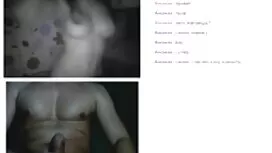Kurva sjedi na poslu ...