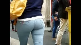 Na ulici je uhvatila ...