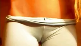 Noga u striptiz anim ...