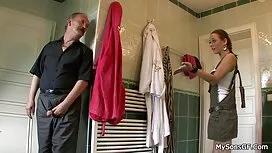 A onda se u blizini  ...