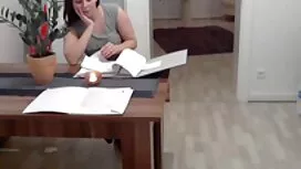 Jebe svoju ženu matu ...