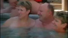 Slutty žena se najpr ...