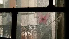 Prilična brineta mas ...