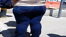 Crvenokosa pilić pol ...