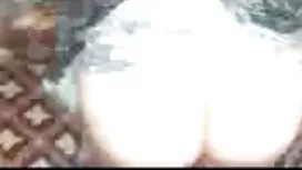 Plavuša s velikim si ...